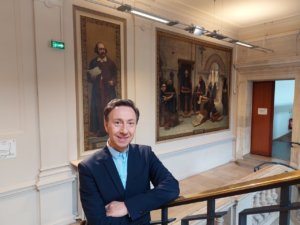 VIDÉO. Stéphane Bern en tournage à Rouen pour mettre Gustave Flaubert à l’honneur