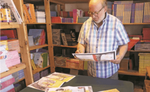 Les 25 ans de Rue du monde, maison d'édition des Yvelines, vus par son directeur fondateur Alain Serres